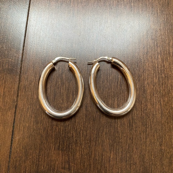 Banana Republic Ravena Oval Hoops - Picture 2 of 4